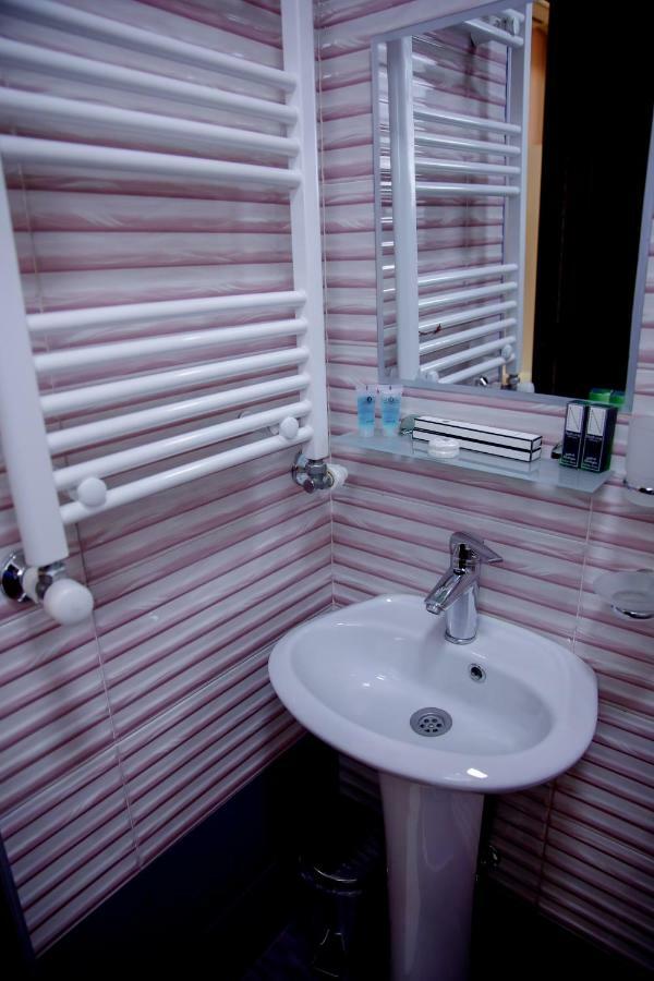 Euphoria Mariam Hostel Tbilisi Buitenkant foto