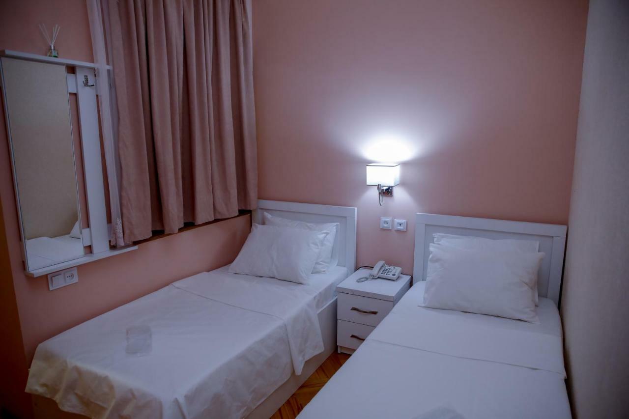 Euphoria Mariam Hostel Tbilisi Buitenkant foto